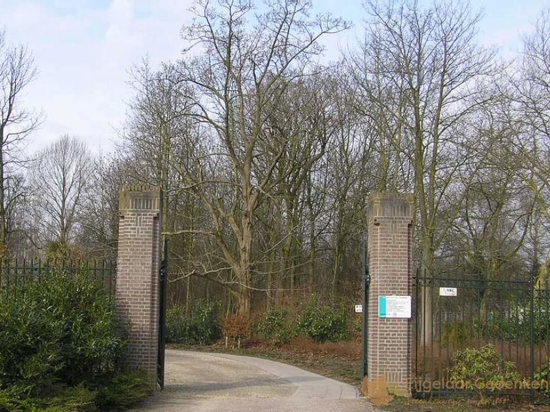 grafmonument Krommenie Het Blok