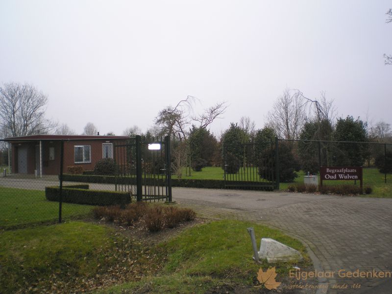 grafmonumenten Houten Begraafplaats Oud Wulven