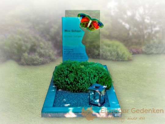 Glazen grafmonument AE07 met vlinder van glas