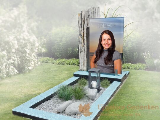 Grafmonument met glazen fotoprint en versteend hout