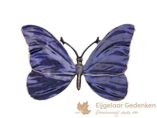Grafornament van een bronzen vlinder F5748fa05