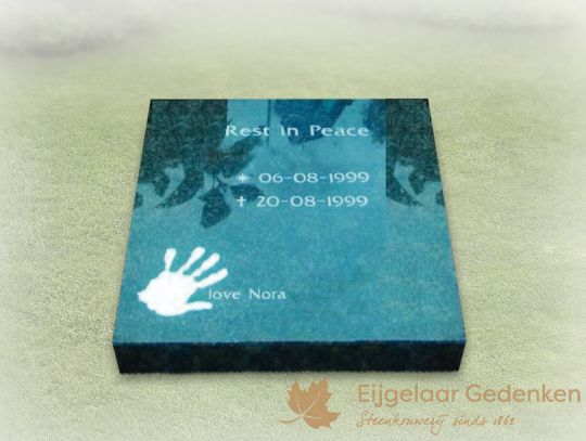 Kinder grafmonument tekstplaatje met handafdruk 058