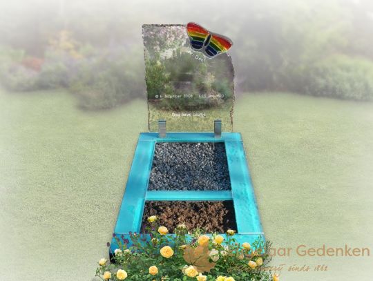 Kindergrafsteen glas met vlinder 021
