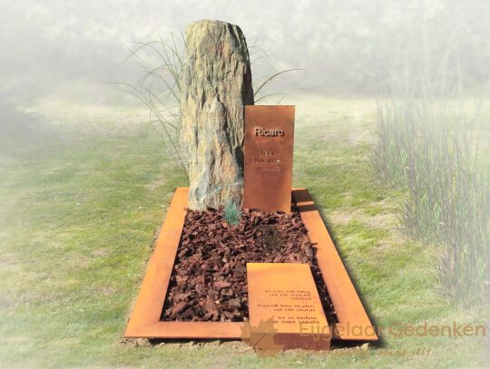 Natuurlijk cortenstaal grafmonument 