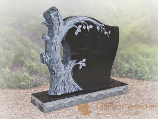 Ruwe grafsteen 05 met uitgehakte boom