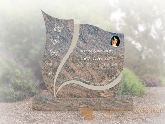 Sierlijke grafsteen met porseleinen foto