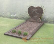 Budget grafmonument met hartvorm en open gedeelte foto 1