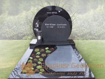 Enkel grafmonument met ronde lettersteen