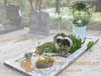 Glazen grafmonument AE05 met rond glas