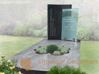 Grafmonument met gebogen lettersteen