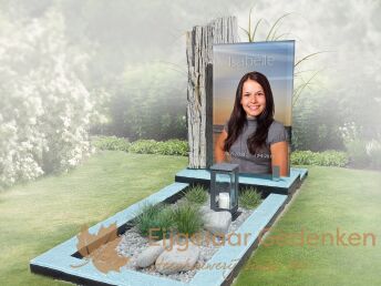 Grafmonument met glazen fotoprint en versteend hout