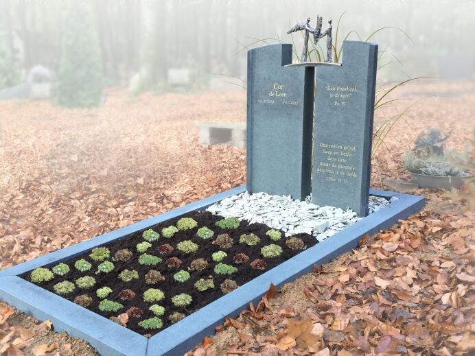 Grafmonument natuursteen met bronzen Engel foto 1