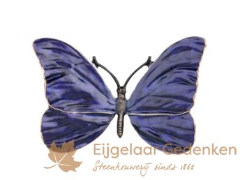 Grafornament van een bronzen vlinder F5748fa05