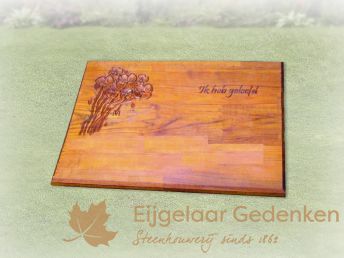 Grafsteen hout 09 | E140