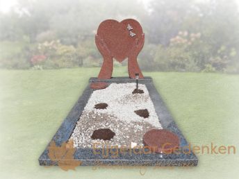 Kindergrafmonument met gedragen hart 041