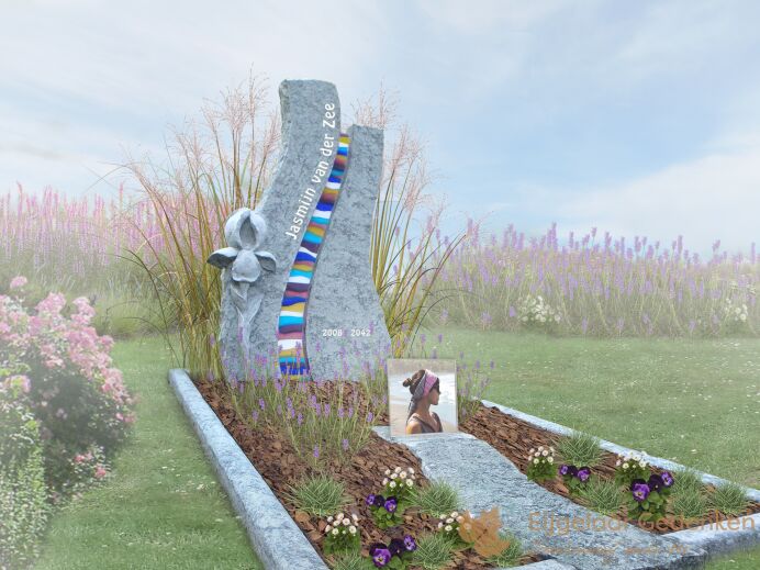 Kleurrijk kindermonument met glas foto 1