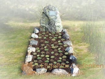 Natuurlijke rots grafsteen