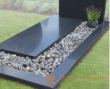 Natuursteen grafmonument rechthoekige lettersteen foto 3