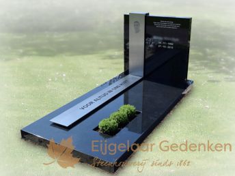 RVS grafmonument 27 met strip en foto