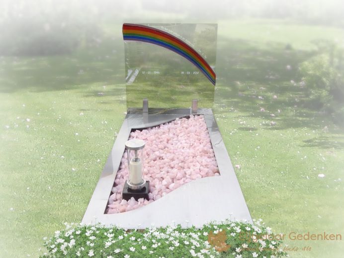 RVS grafmonument 38 met regenboog van glas foto 1