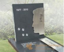 RVS grafmonument met silhouet foto 2