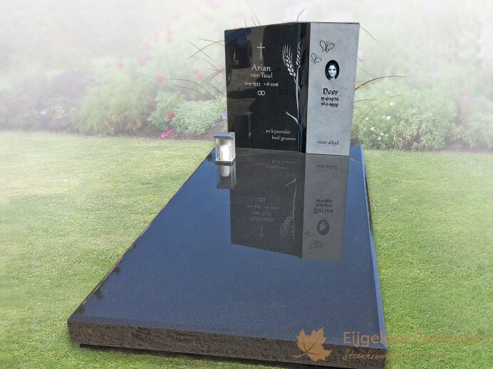 Traditioneel grafmonument foto 1